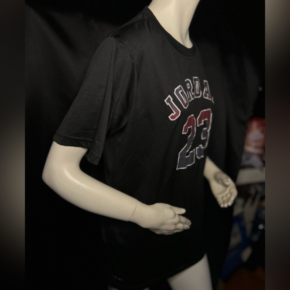Jordan Black and Red 23 Graphic Tee - Picture 3 of 8
